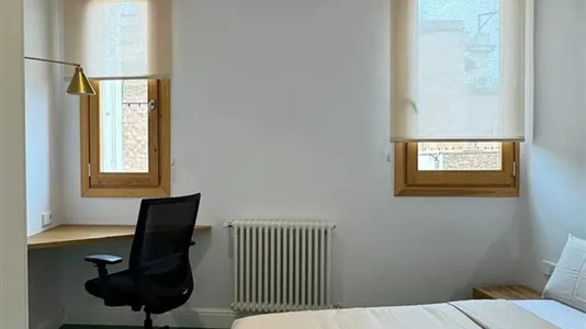 Rooms in Barcelona Eixample - photo 4