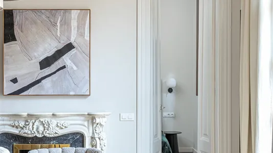 Apartments in Barcelona Ciutat Vella - photo 8