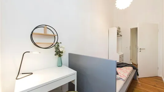 Rooms in Berlin Charlottenburg-Wilmersdorf - photo 3