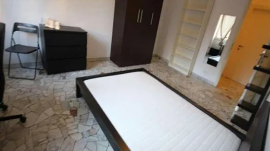 Rooms in Milano Zona 2 - Stazione Centrale, Gorla, Turro, Greco, Crescenzago - photo 3