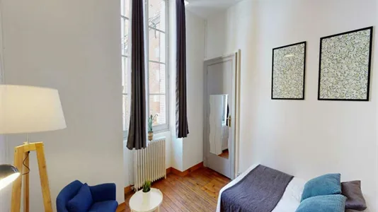 Rooms in Toulouse - photo 3