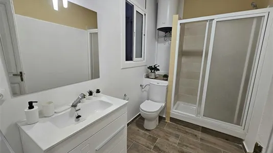 Rooms in Barcelona Eixample - photo 10