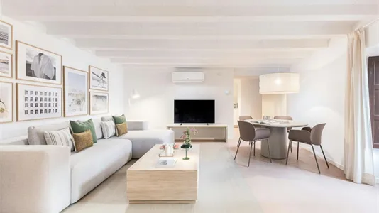 Apartments in Barcelona Ciutat Vella - photo 5