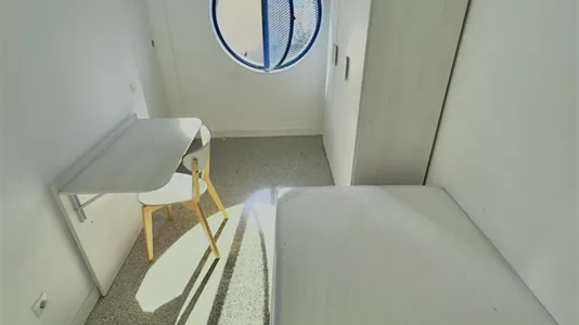 Rooms in Barcelona Ciutat Vella - photo 1