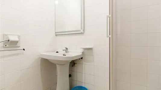 Rooms in Granada - photo 4