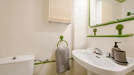 Rooms in Madrid Chamartín - photo 9