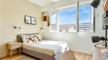 Room for rent in Nanterre, Île-de-France