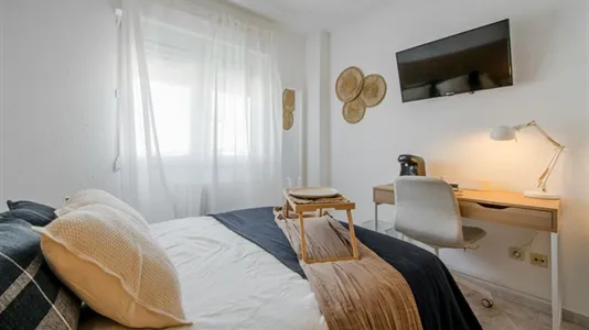 Rooms in Madrid Carabanchel - photo 2