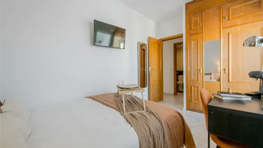 Rooms in Madrid Carabanchel - photo 3