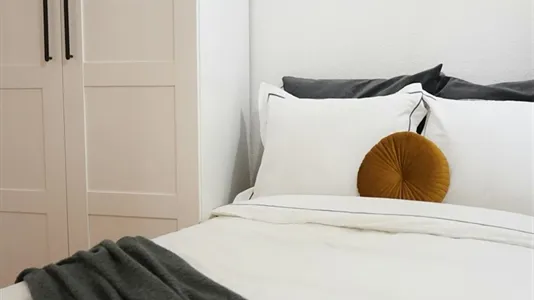 Rooms in Madrid Retiro - photo 4