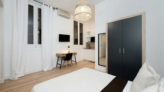 Rooms in Madrid Centro - photo 5