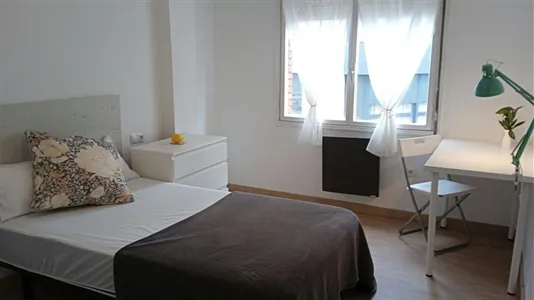 Rooms in Gijón - photo 9