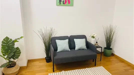 Rooms in Milano Zona 8 - Fiera, Gallaratese, Quarto Oggiaro - photo 4