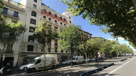 Rooms in Madrid Centro - photo 8
