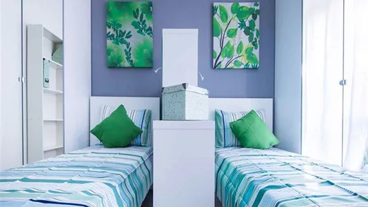 Rooms in Sesto San Giovanni - photo 2
