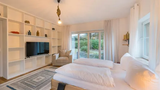 Apartments in Berlin Steglitz-Zehlendorf - photo 4