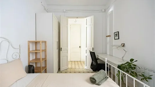Rooms in Barcelona Eixample - photo 4