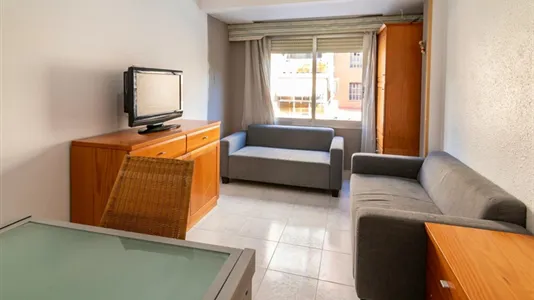 Rooms in el Camí de Vera - photo 8