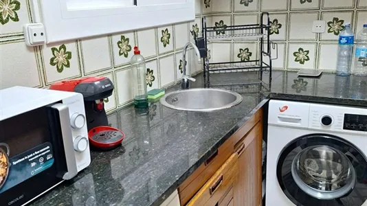 Rooms in Barcelona Sants-Montjuïc - photo 8