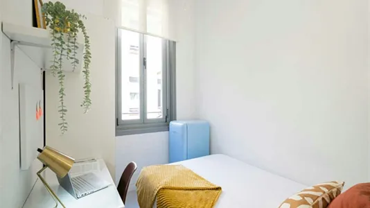 Rooms in Madrid Centro - photo 2