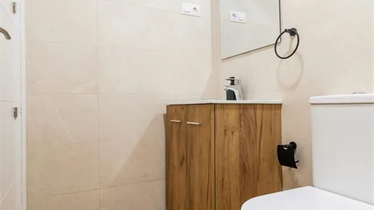 Rooms in Madrid Carabanchel - photo 9
