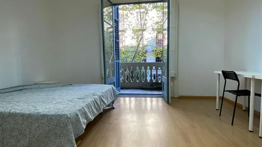 Rooms in Barcelona Eixample - photo 4