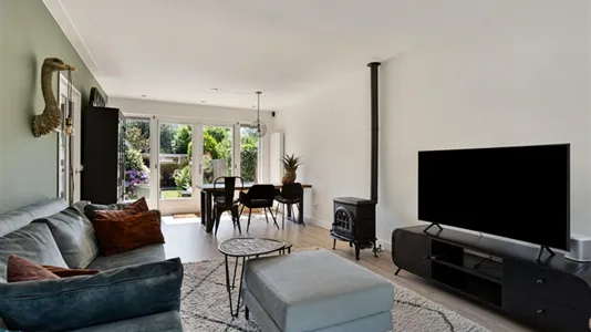 Houses in Hilversum - photo 3