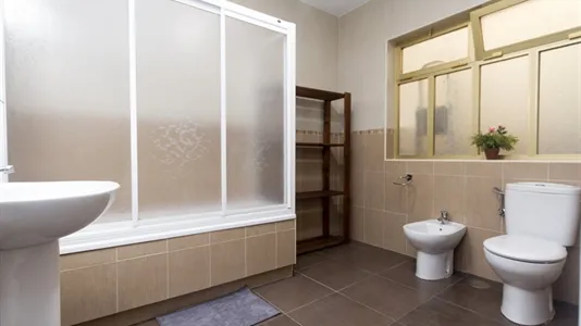 Rooms in Málaga - photo 9