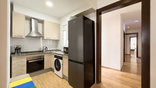 Rooms in Barcelona Ciutat Vella - photo 4