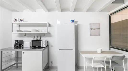 Apartments in Barcelona Ciutat Vella - photo 8