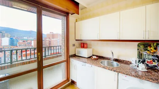Rooms in Bilbao - photo 8