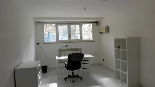 Rooms in Caserta - photo 8