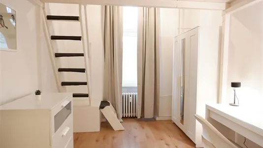 Apartments in Location is not specified - photo 8