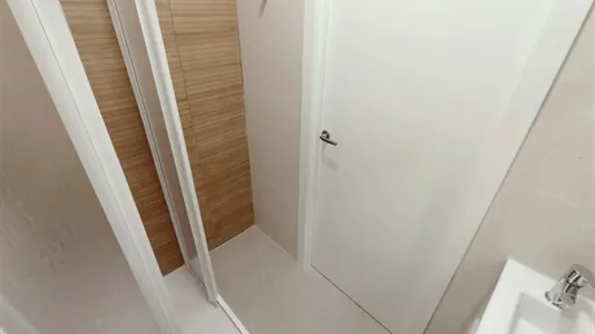 Rooms in Granada - photo 8