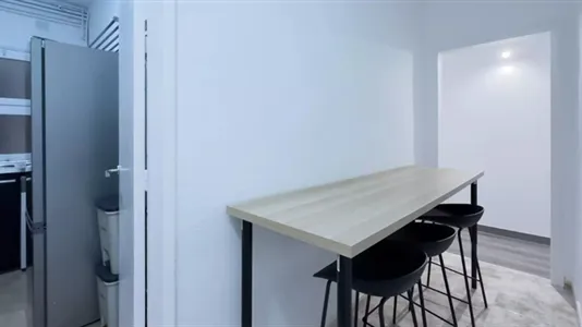 Rooms in Barcelona Eixample - photo 6