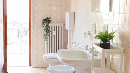 Rooms in Lecco - photo 10