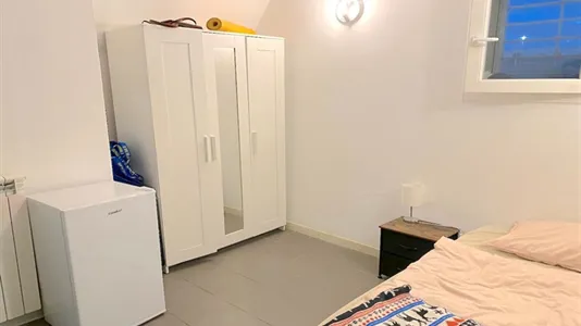 Rooms in Roma Municipio VI – Roma Delle Torri - photo 4