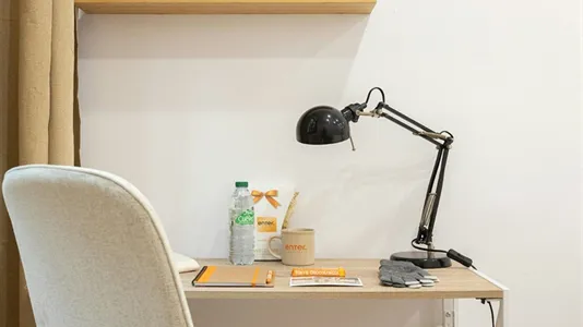 Rooms in Barcelona Ciutat Vella - photo 6