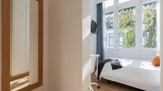 Rooms in Madrid Centro - photo 7