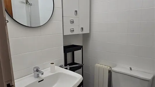 Rooms in Barcelona Eixample - photo 8