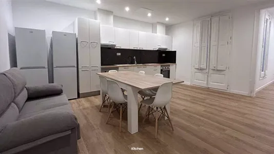Rooms in Barcelona Eixample - photo 7