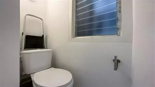 Rooms in Barcelona Ciutat Vella - photo 5