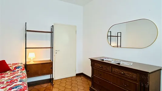 Rooms in Milano Zona 8 - Fiera, Gallaratese, Quarto Oggiaro - photo 2