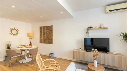 Apartments in Barcelona Eixample - photo 9