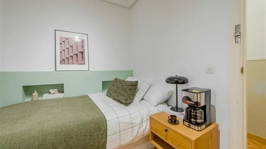 Rooms in Madrid Retiro - photo 2