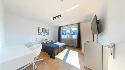 Rooms in Frankfurt Süd - photo 1