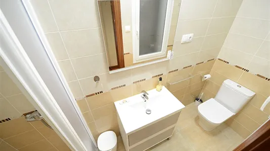 Rooms in Bilbao - photo 10