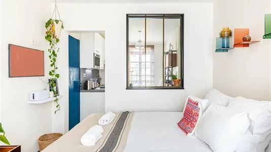 Apartments in Paris 7ème arrondissement - photo 2