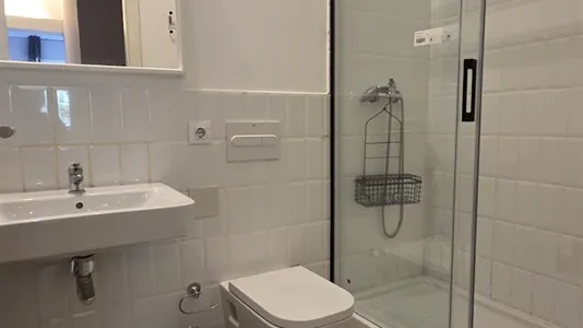 Rooms in Barcelona Eixample - photo 9