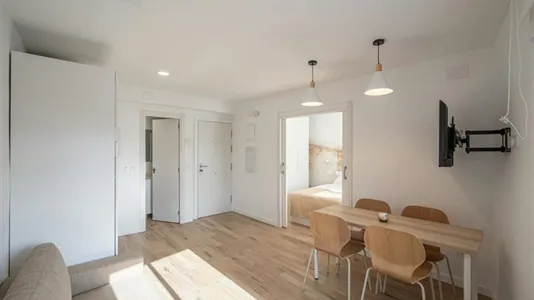 Apartments in Los Claveles - photo 8